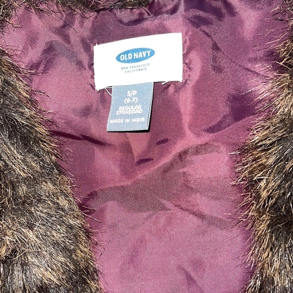 Old Navy Girls Vest 6-7 - Picture 2 of 2